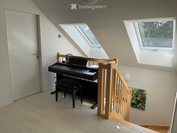Modernes helles 7.5 Zimmer Einfamilienhaus an schöner, ruhiger Lage mit Umschwung 10