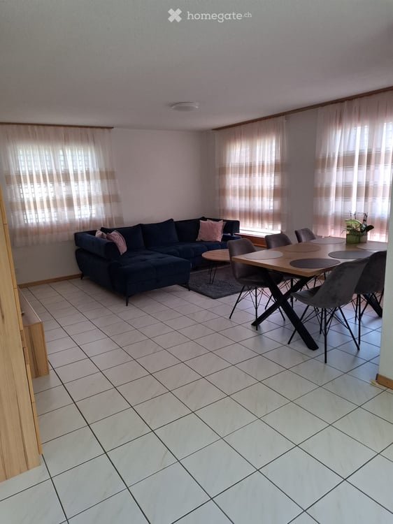 Helle 4.5-Zimmer-Wohnung mit Balkon und schöner Aussicht in Salgesch 3