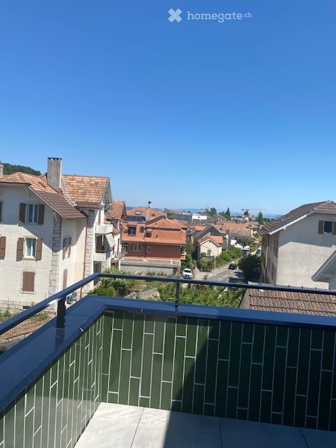 Appartements neufs de 2.5 pièces avec deux balcons à Peseux/NE, parking inclus. 2