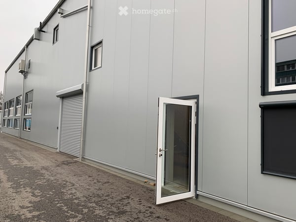 Gewerbe-/Industrieobjekt zur Miete in Studen BE – 540 m² - 450 m² ab 2027 2