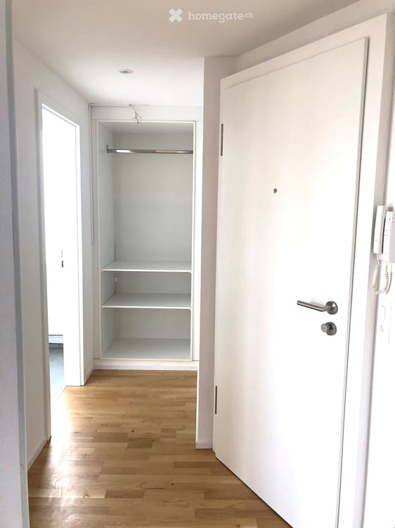 Moderne 2.5-Zimmer-Dachwohnung mit Balkon an zentraler Lage 10