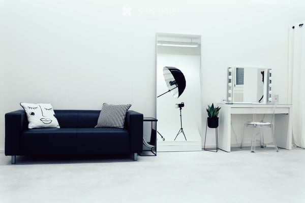 Bezugsbereites Tageslicht-Fotostudio mit Hohlkehle 2