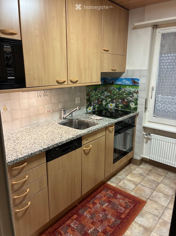 Charmantes Einfamilienhaus in Büetigen – Idyllisches Wohnen mit Aussicht 3