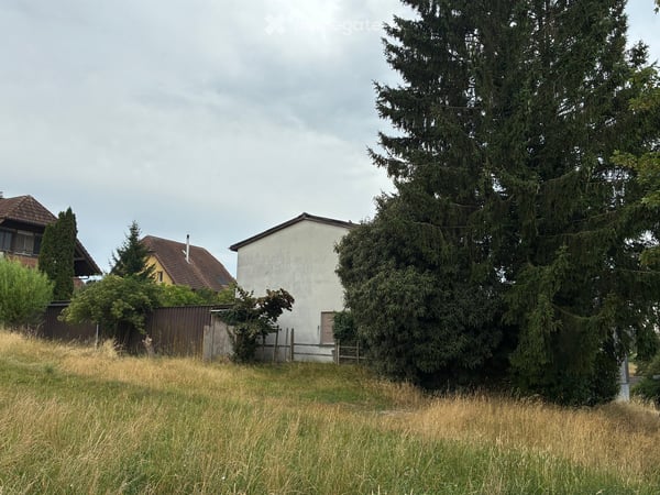Charmantes Einfamilienhaus in Büetigen – Idyllisches Wohnen mit Aussicht 2