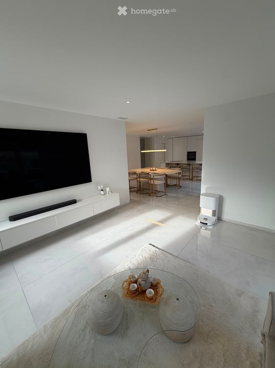Moderne 4.5-Zimmer in Susten 1