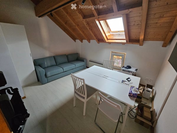 Charmant appartement 3 pièces dans un cadre paisible avec balcon et place de parc à Perroy 8