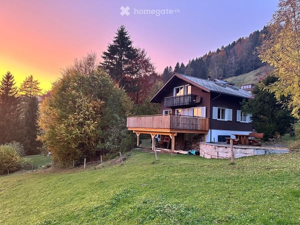 Charmantes Einfamilienhaus in idyllischer Alleinlage – Ruhe, Weitsicht und Natur pur 1