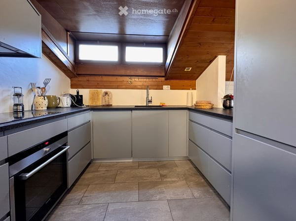 Charming Alpine Apartment for Sale in Verbier, 3.5 Rooms with Stunning Mountain Views 6
