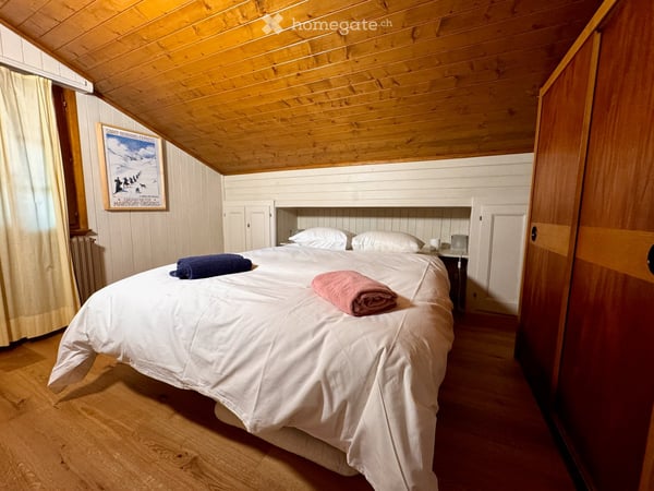 Charming Alpine Apartment for Sale in Verbier, 3.5 Rooms with Stunning Mountain Views 8