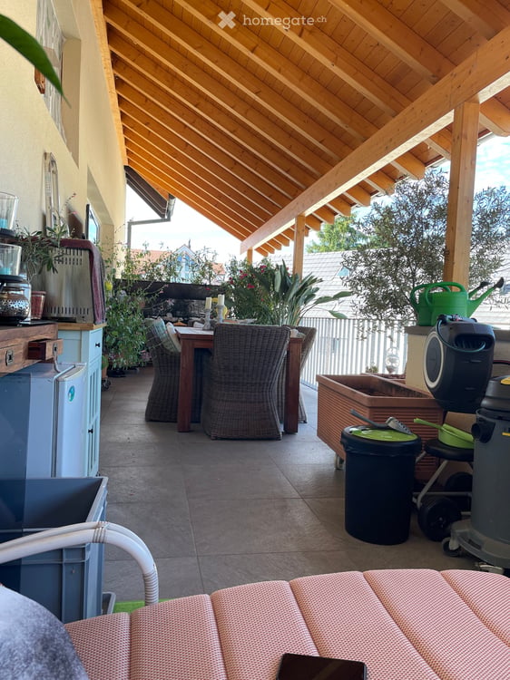 Herrliche 4.5-Zimmer-Wohnung mit grosser Terrasse in Aesch BL 2