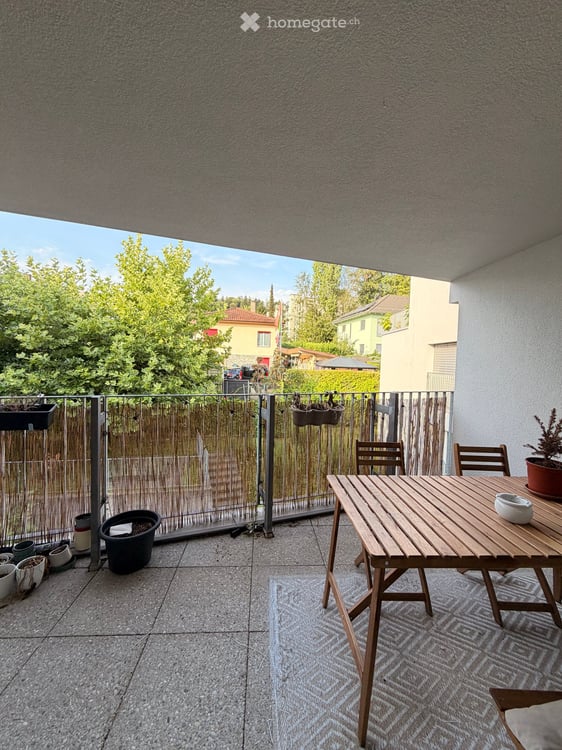 Spacious 7.5-Room Apartment with Balcony in Zürich Affoltern 5