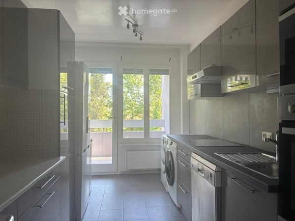 Spacieux appartement de 7 pièces avec vue et balcon à Le Grand-Saconnex 9