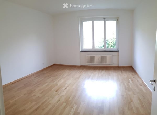 Schöne 2-Zimmer-Wohnung mit Balkon in Basel 1
