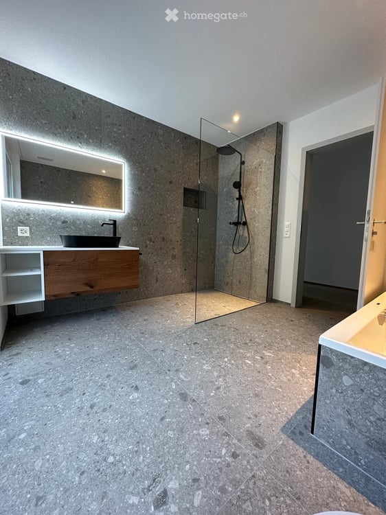 Moderne 4.5-Zimmer-Neubauwohnung 7
