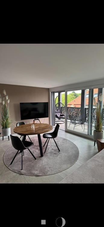 Moderne 2.5-Zimmer-Neubauwohnung mit Balkon und schöner Aussicht in Biel/Bienne – sofort verfügbar 2