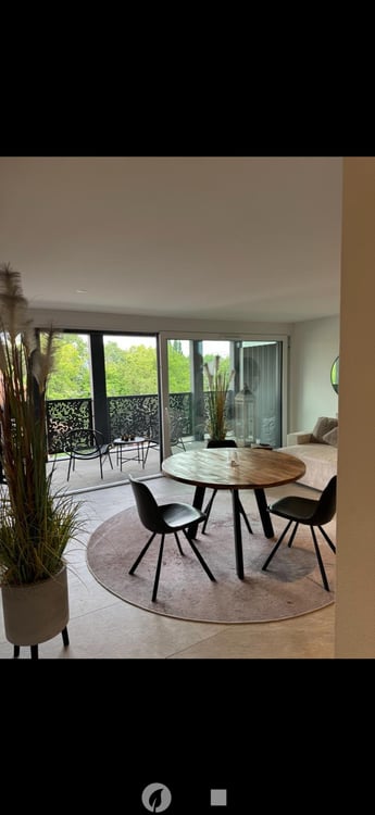 Moderne 2.5-Zimmer-Neubauwohnung mit Balkon und schöner Aussicht in Biel/Bienne – sofort verfügbar 1