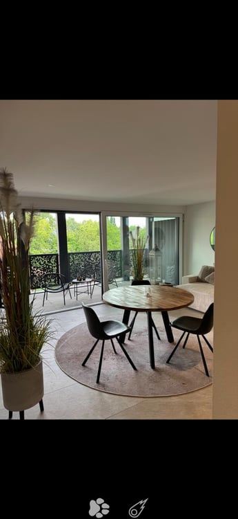 Moderne 2.5-Zimmer-Neubauwohnung mit Balkon und schöner Aussicht in Biel/Bienne – sofort verfügbar 1