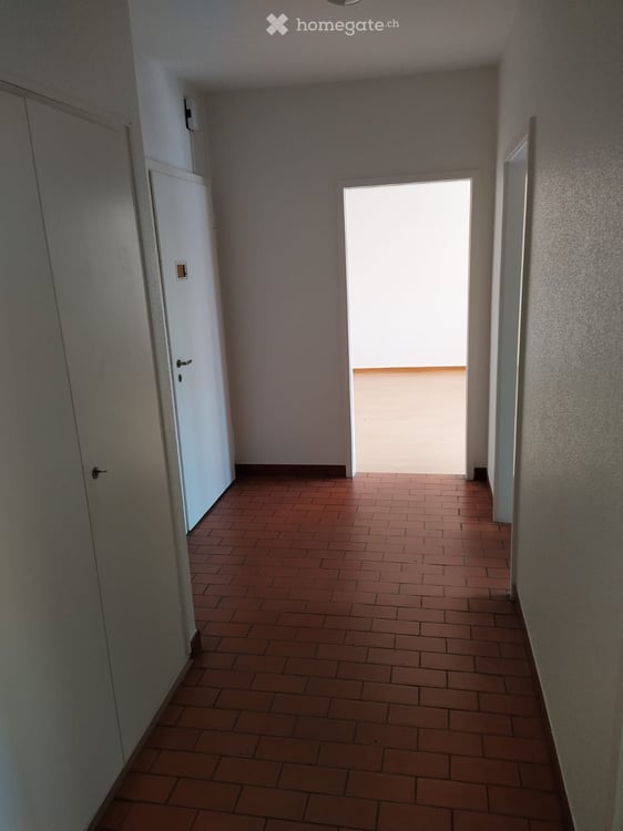 Charmante 2-Zimmer-Wohnung mit Balkon und schöner Aussicht zum Gurten in Bern 4