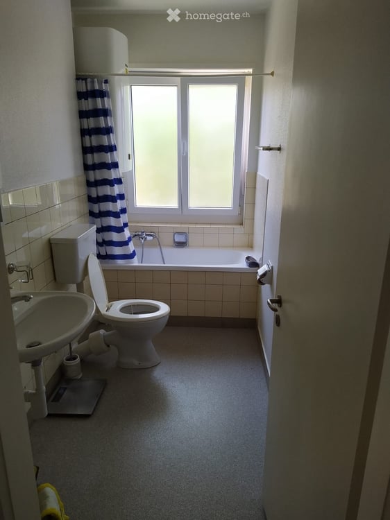 Charmante 2-Zimmer-Wohnung mit Balkon und schöner Aussicht zum Gurten in Bern 7