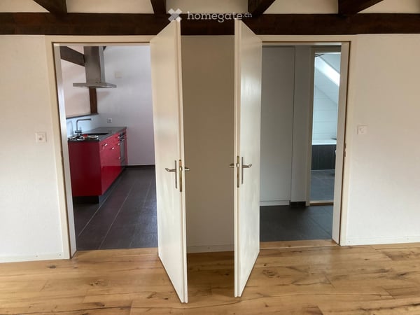 Helle, frisch renovierte 2.5 Zimmer Wohnung 6