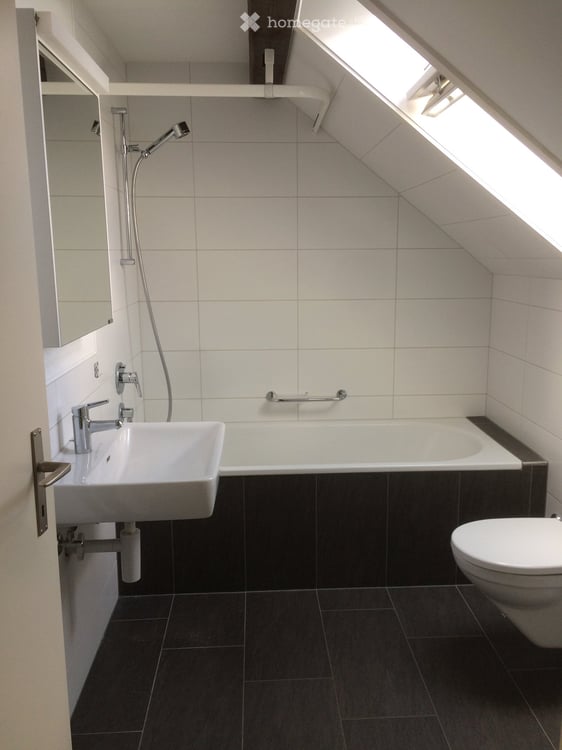 Helle, frisch renovierte 2.5 Zimmer Wohnung 7