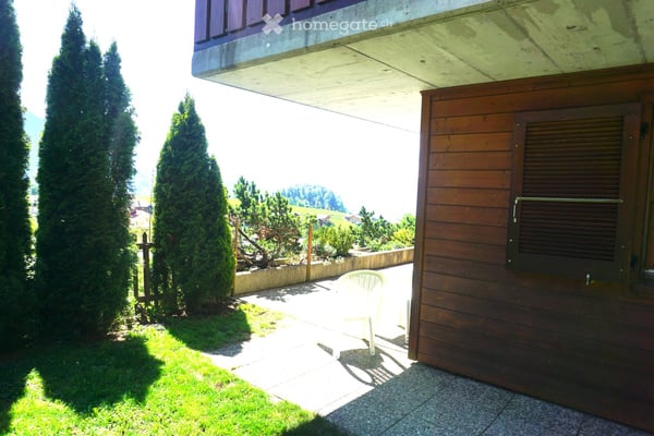 Spacieux appartement de 4.5 pièces avec terrasse, grand jardin et vue à Leysin 1