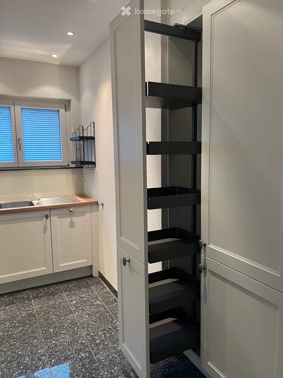Charmante 2.5-Zimmer-Wohnung mit Seesicht und magischen Sonnenuntergängen 4
