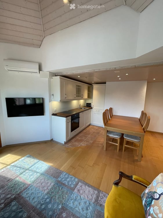 Charmante und sehr schöne 2.5-Zimmer-Dachgeschosswohnung 8