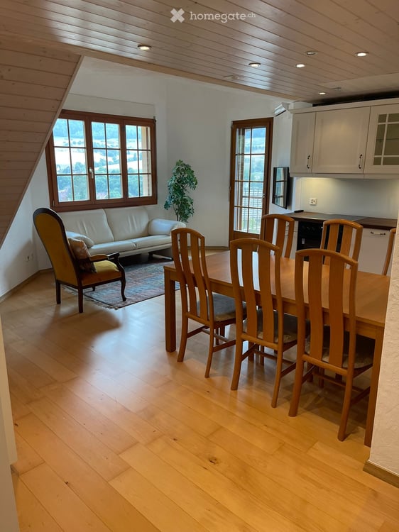Charmante und sehr schöne 2.5-Zimmer-Dachgeschosswohnung 4