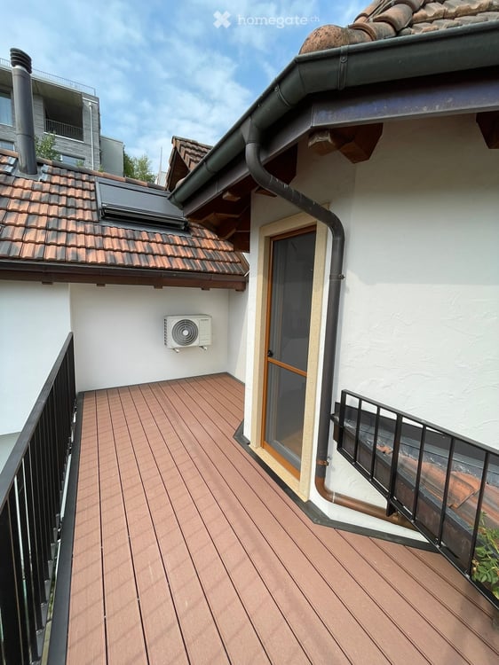 Charmante und sehr schöne 2.5-Zimmer-Dachgeschosswohnung 12