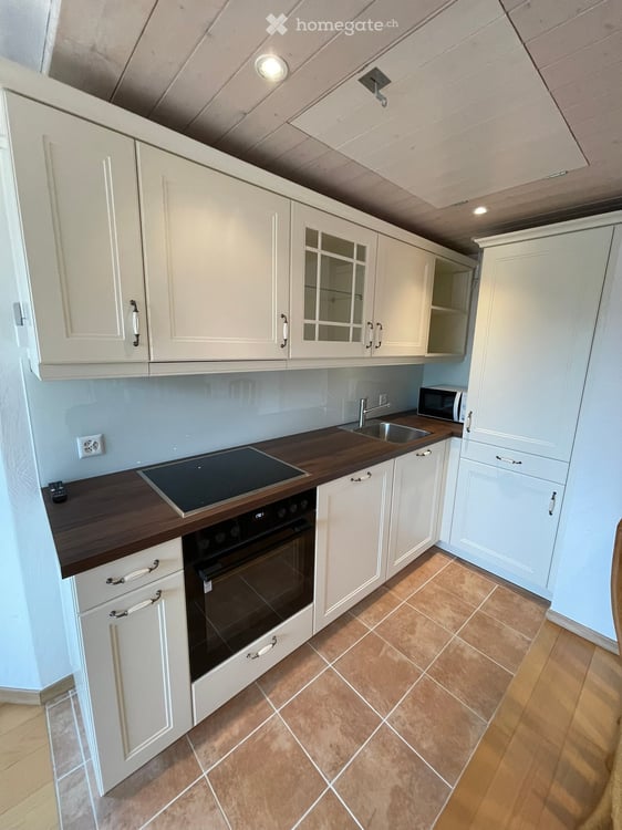 Charmante und sehr schöne 2.5-Zimmer-Dachgeschosswohnung 25