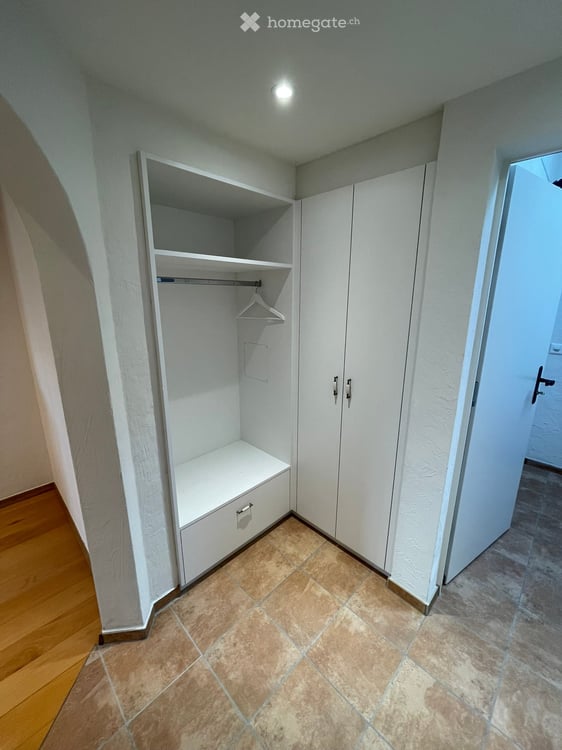 Charmante und sehr schöne 2.5-Zimmer-Dachgeschosswohnung 13