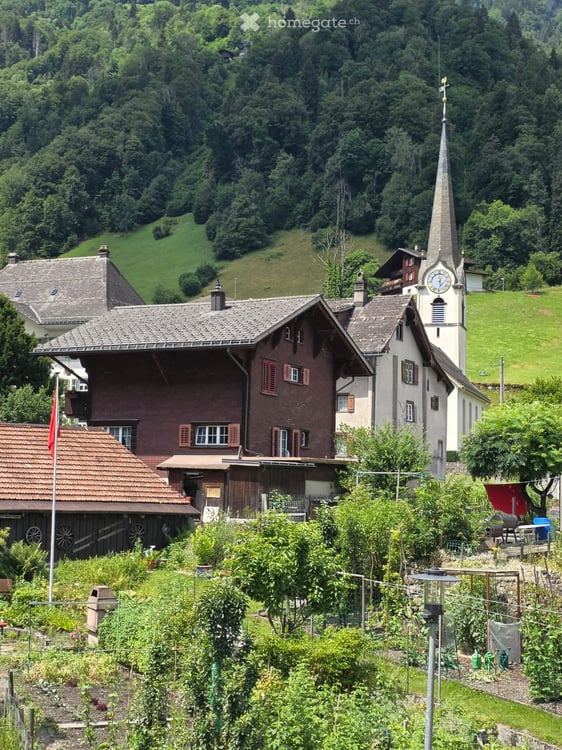 320 Jahre Zuhause – jetzt Ihres? Doppelhaushälfte, 5 Zi., Luchsingen GL 17