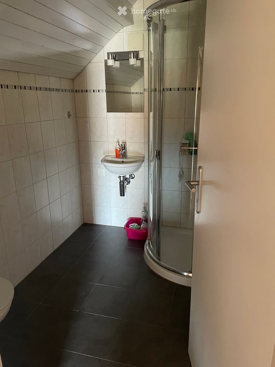 Charmante 4.5-Zimmer-Maisonette-Wohnung im Altbau in Biel/Bienne 3