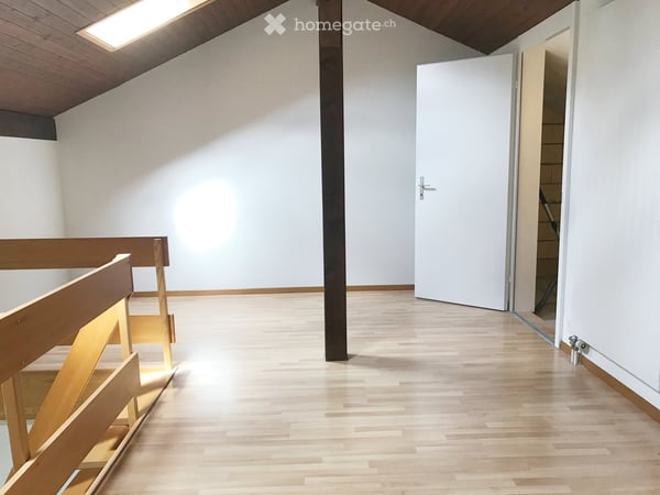 Helle 4 Zimmer Galerie Wohnung in Bern Ost, Agglomeration 8