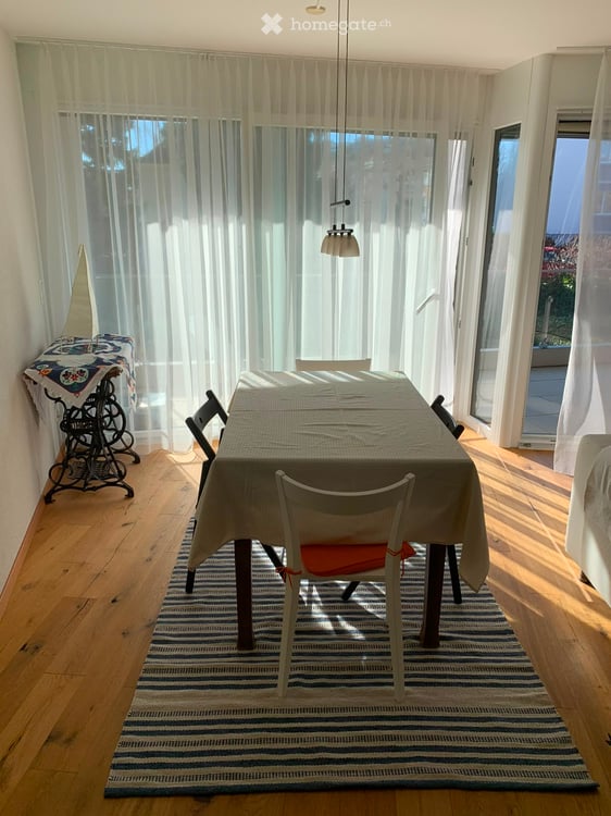 Lumineux appartement de 3,5 pièces avec balcon à Areuse – disponible immédiatement ! 3