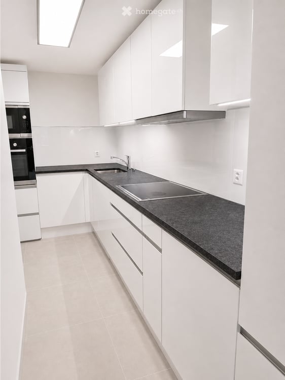 Grosszügige 6-Zimmer-Maisonette-Wohnung in Aarburg – mit Balkon und schöner Aussicht 3