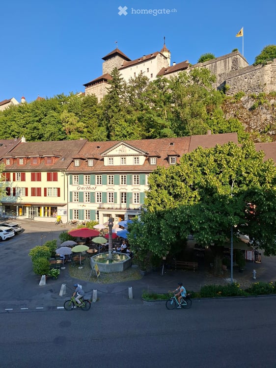 Grosszügige 6-Zimmer-Maisonette-Wohnung in Aarburg – mit Balkon und schöner Aussicht 13