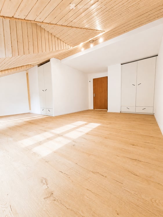 Grosszügige 6-Zimmer-Maisonette-Wohnung in Aarburg – mit Balkon und schöner Aussicht 10