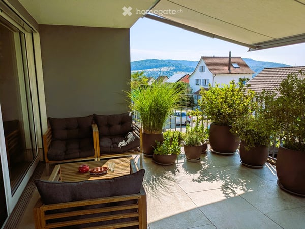 Moderne 5.5-Zimmer-Doppelhaushälfte mit sonniger Terrasse und Garten 11