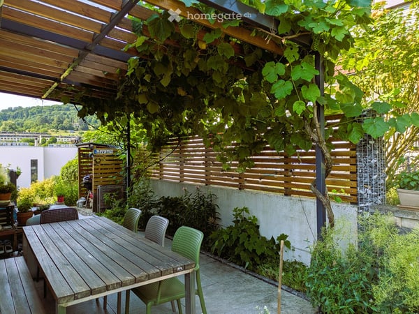 Moderne 5.5-Zimmer-Doppelhaushälfte mit sonniger Terrasse und Garten 12