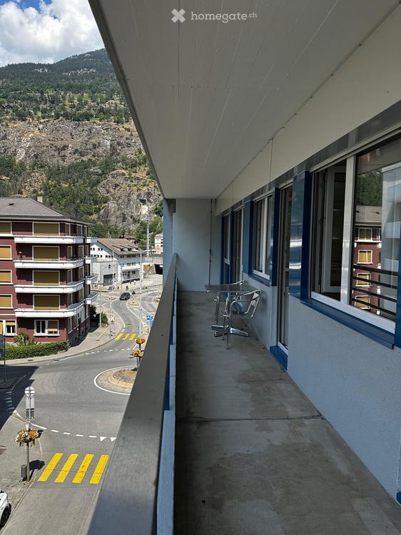 Helle, komplett renovierte Wohnung an zentraler Lage in Brig 8