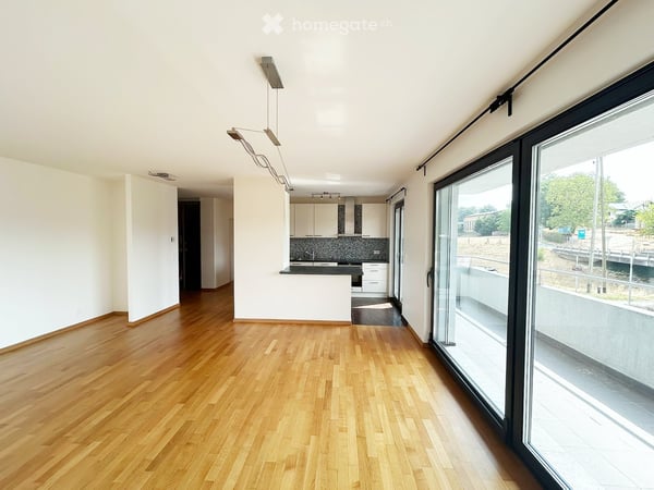 Appartement 4.5 pièces : lumineux - 2 places de parc extérieures incluses 2
