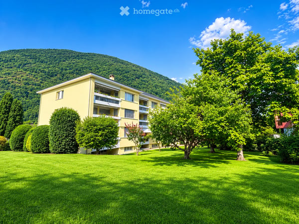 Zweitwohnsitz 3.5-Zimmer-Terrassenwohnung in Losone – Frisch renoviert 2026 2