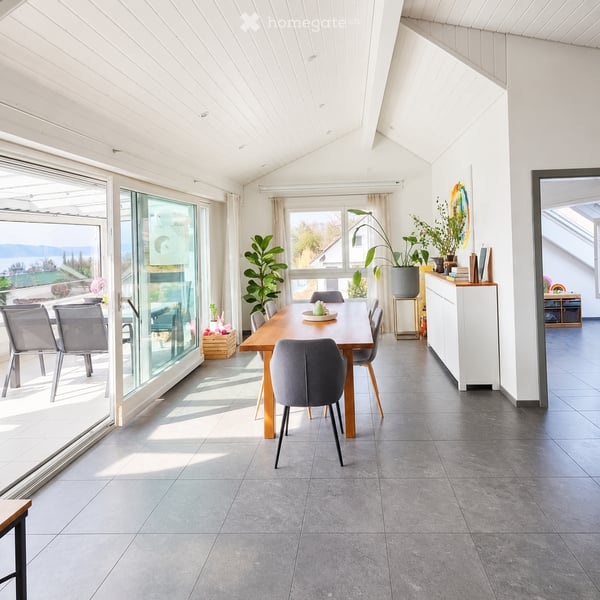 4.5 Zimmer-Dachwohnung mit unverbaubarer See- und Bergsicht 5