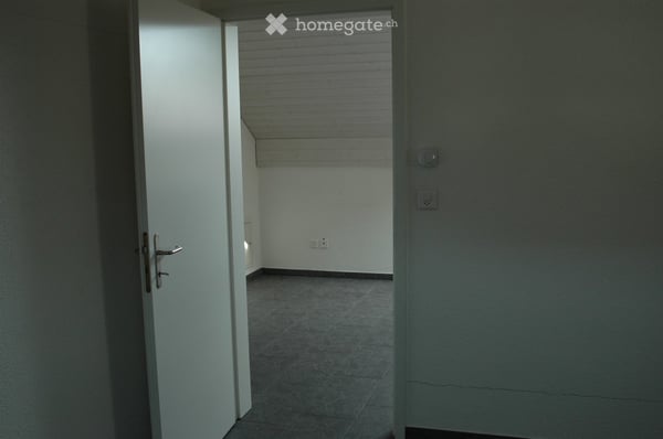 schöne grosse zweistöckige 4.5 Zimmer Wohnung in Kestenholz zu vermieten 11