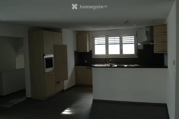 schöne grosse zweistöckige 4.5 Zimmer Wohnung in Kestenholz zu vermieten 3