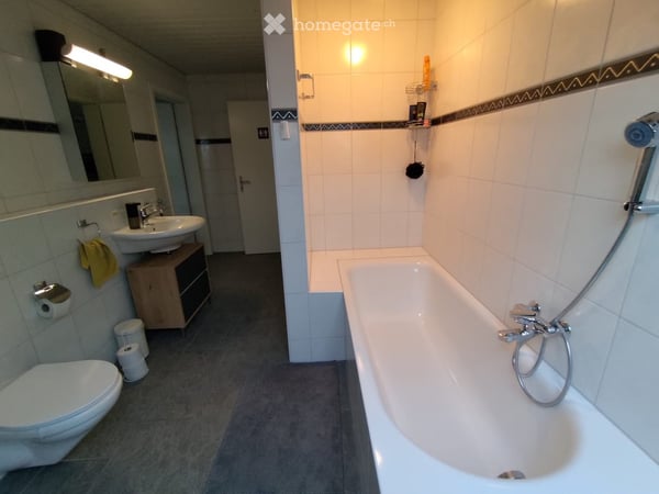 schöne grosse zweistöckige 4.5 Zimmer Wohnung in Kestenholz zu vermieten 14