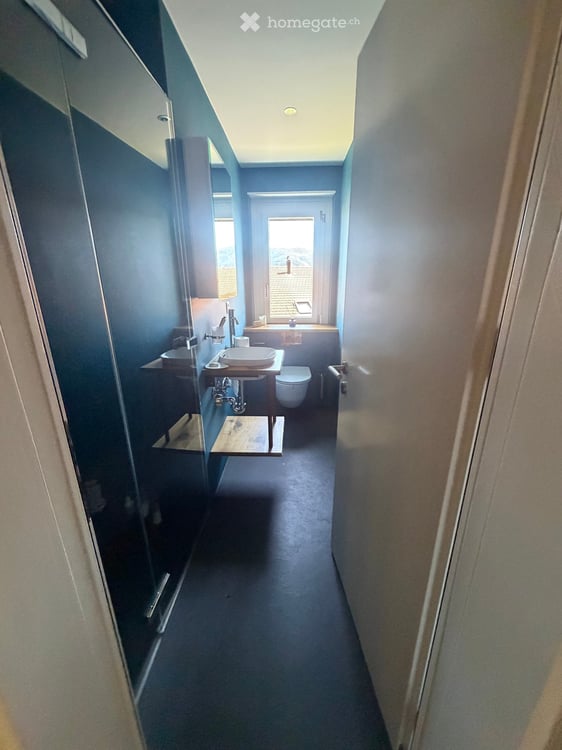 Charmante Wohnung in Doppeleinfamilienhaus in Gwatt (Thun) – Sofort verfügbar! 8