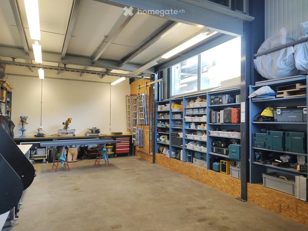 A louer - Local commercial 180 m2 sortie autoroute Sion - Disponible 3
